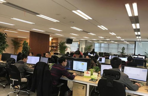 我國(guó)14億人也難招工 工廠招工遇冷,年輕人為何不愿走進(jìn)工廠